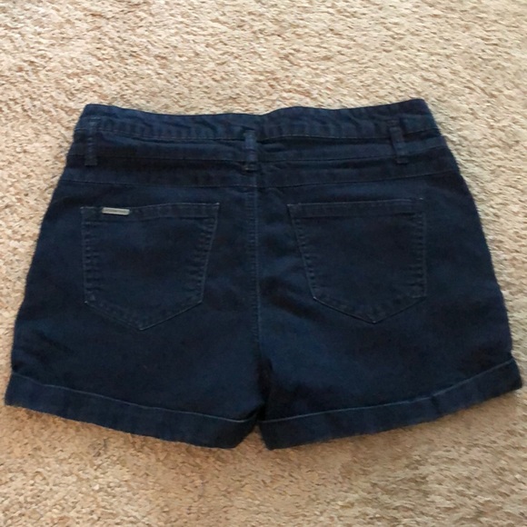 Cute shorts! - Picture 2 of 3